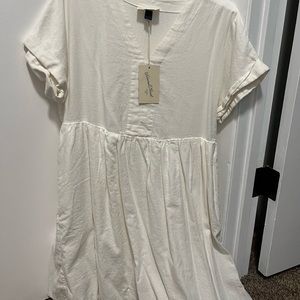 Universal threads white dress